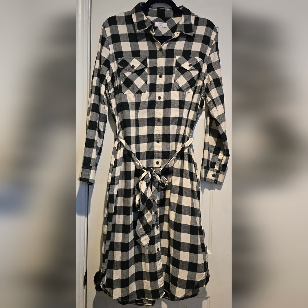 Women's Untuckit for Her Colby LS Black & White Checkered Dress Size 12 Pockets